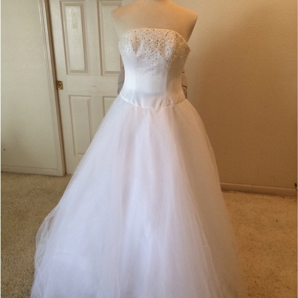 Mori Lee by Madeleine Gardner Wedding Dress size 10 - Picture 2 of 4